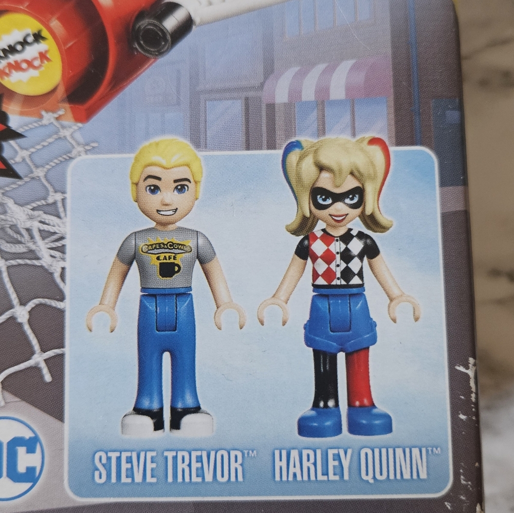 Lego DC Super Hero Girls Harley Quinn To The Rescue #41231 - Picture 7 of 16